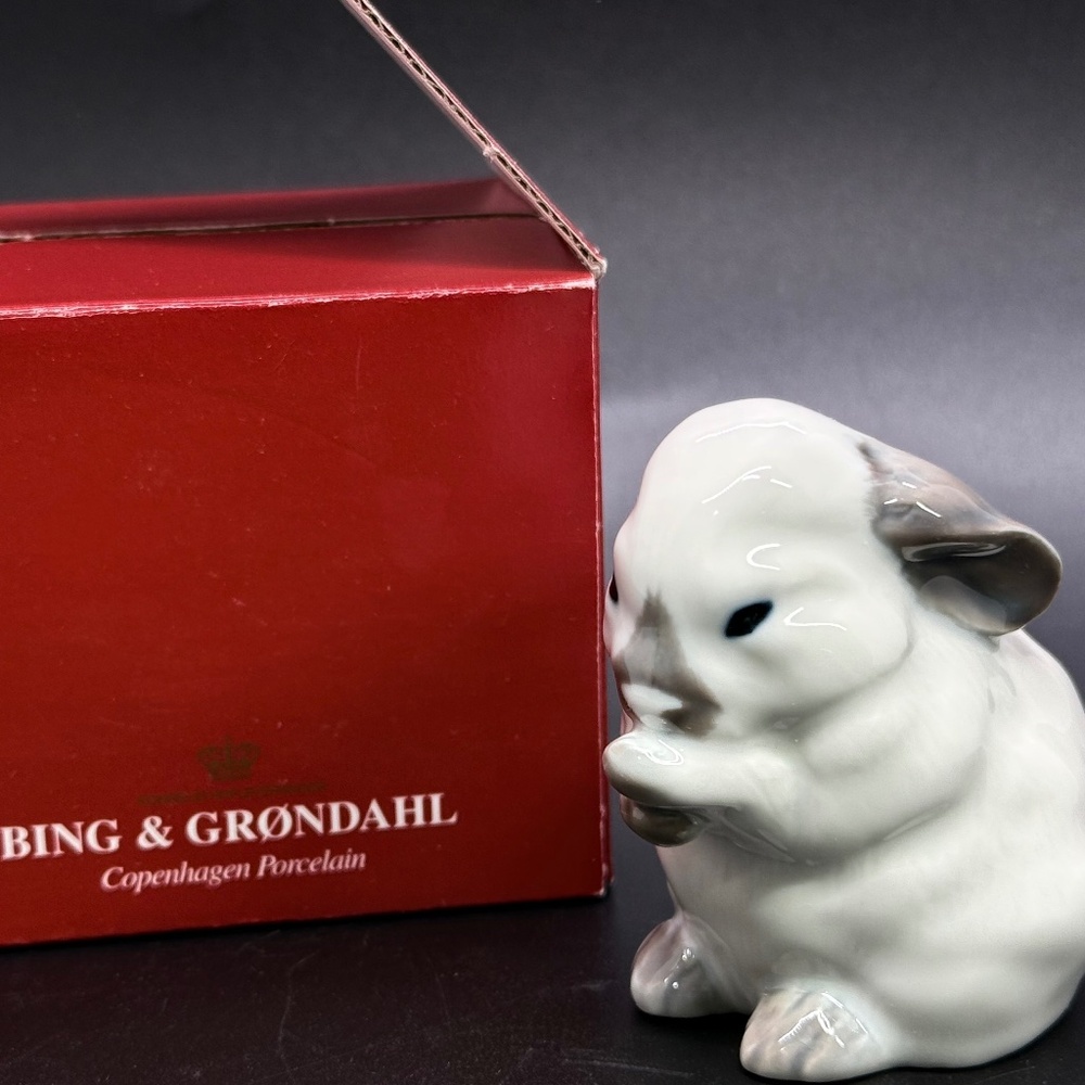 Bing & Grondahl 1999 Mothers Day Baby Bunny Rabbit Copenhagen Porcelain Figurine